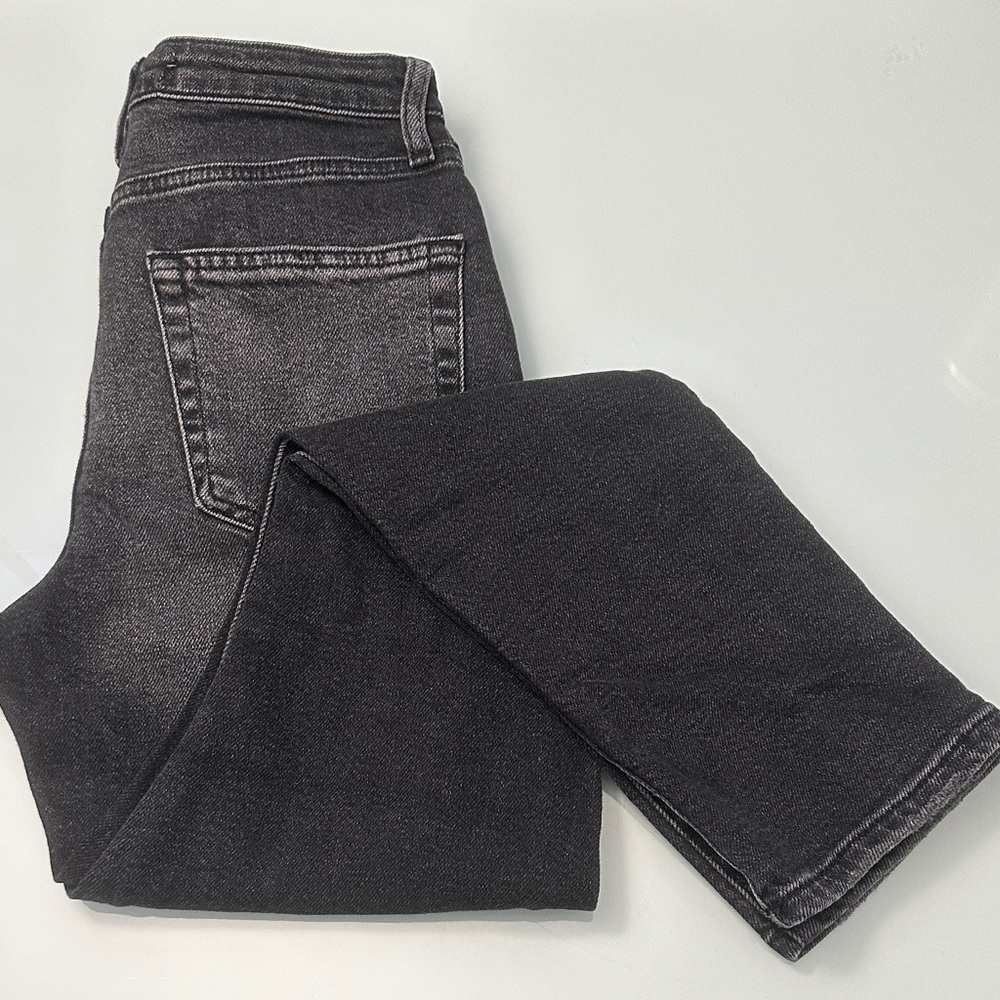 Forever 21 Black Distressed Jeans